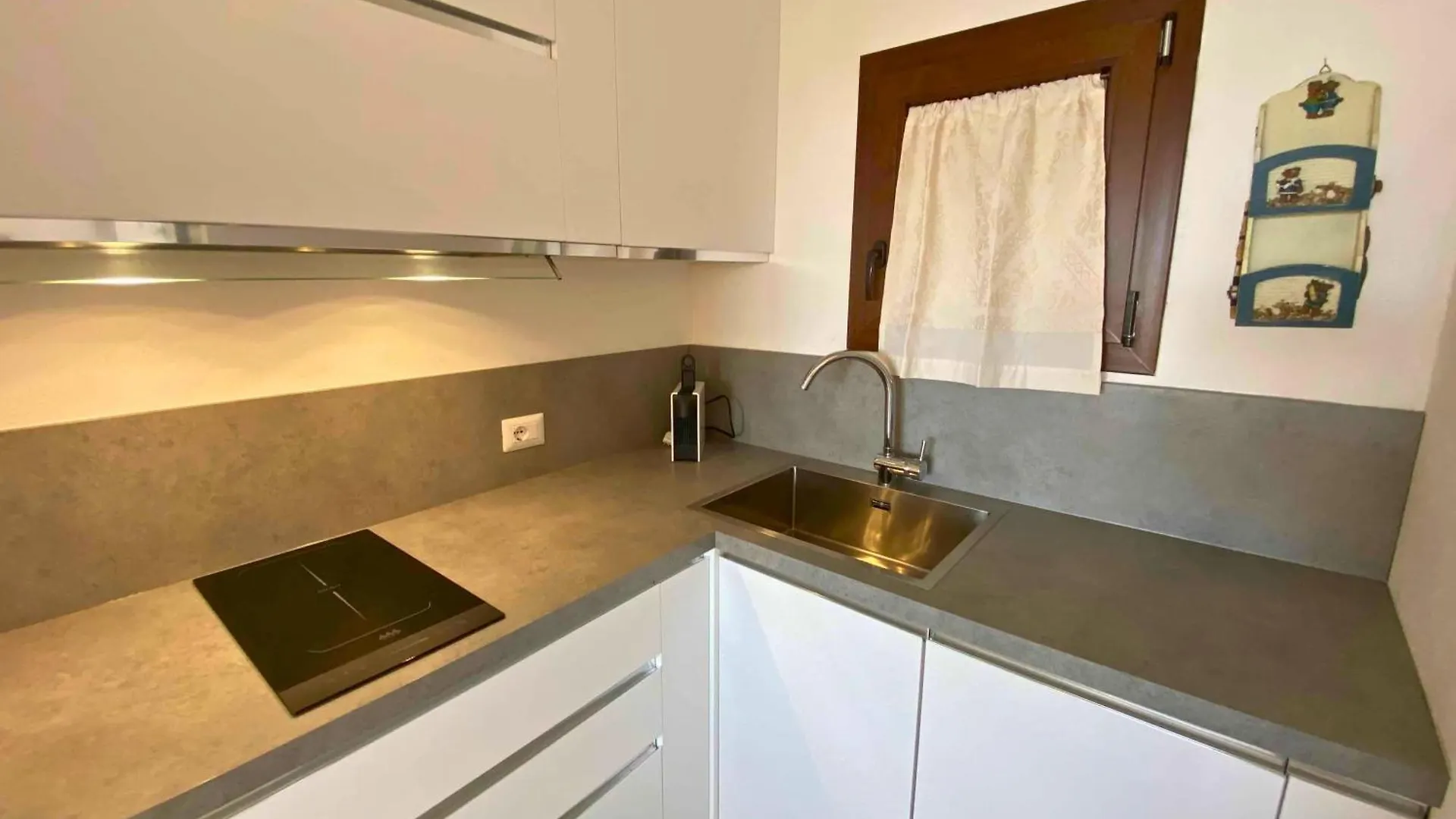Apartamento Rena Bianca Residence 104 Baja Cerdeña Italia